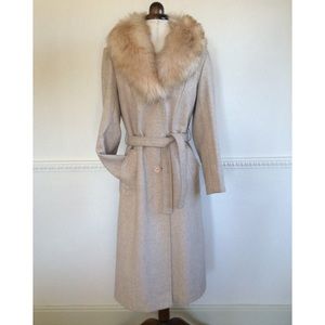 Coat with real fur collar